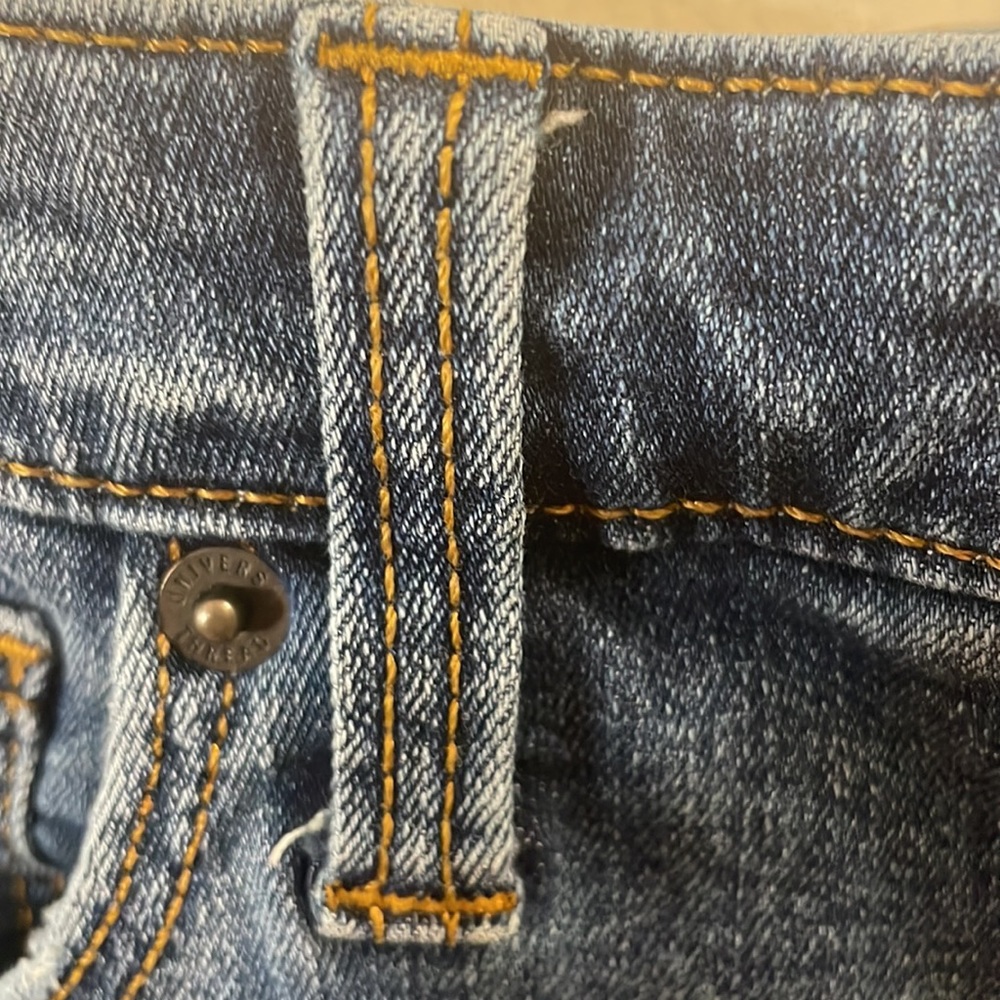 Universal Thread High Rise Skinny Jean - Picture 4 of 12